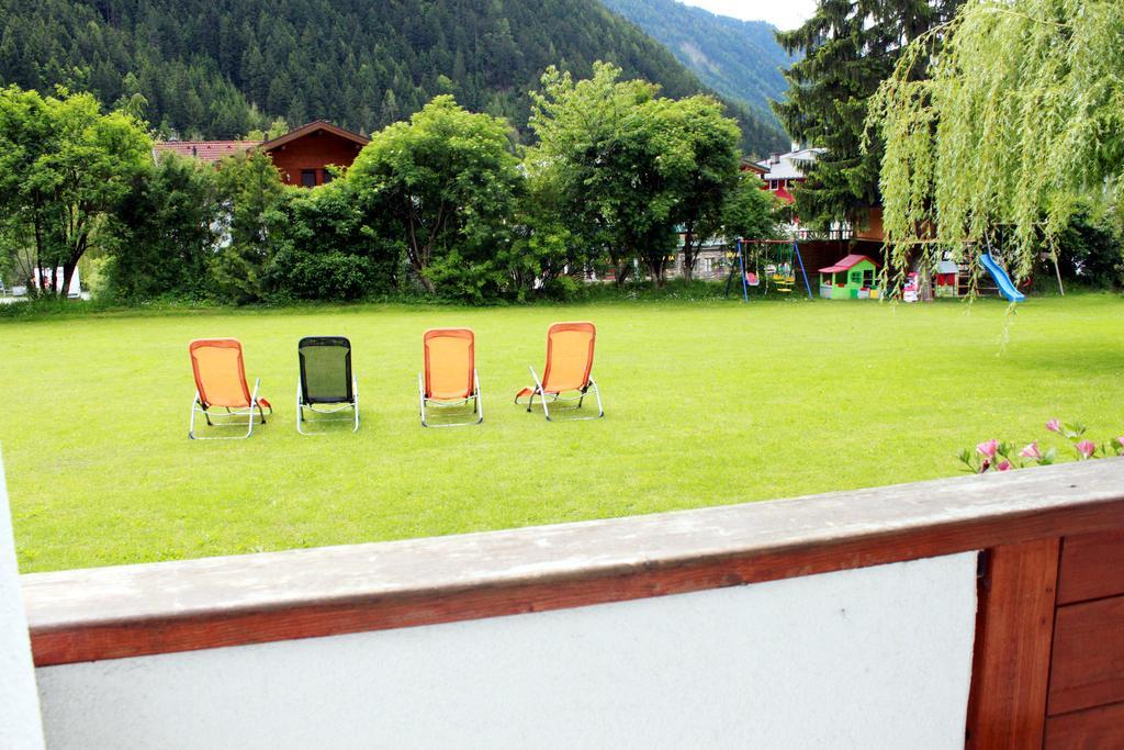 Hotel Stecher Oetz Ngoại thất bức ảnh
